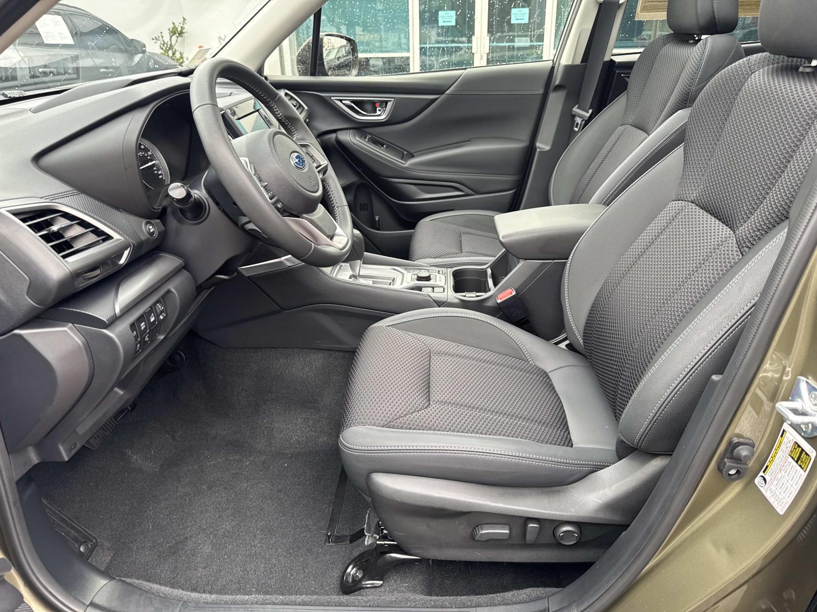 2024 Subaru Forester Premium photo 17
