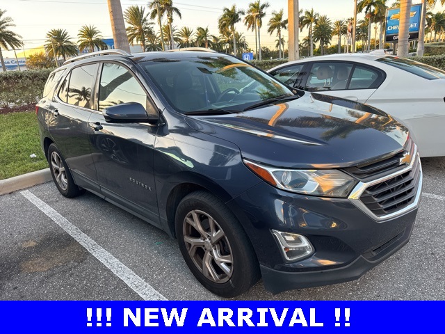 2018 Chevrolet Equinox LT photo 2