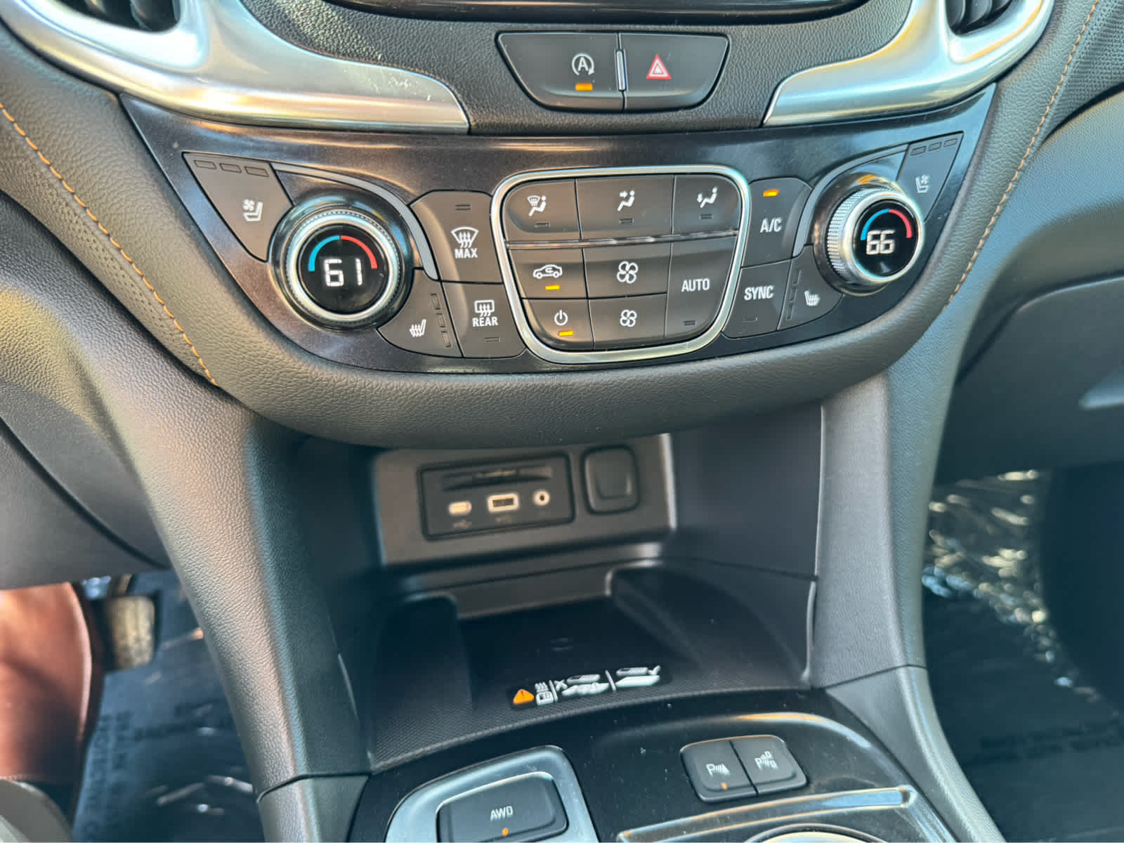 2022 Chevrolet Equinox Premier photo 25