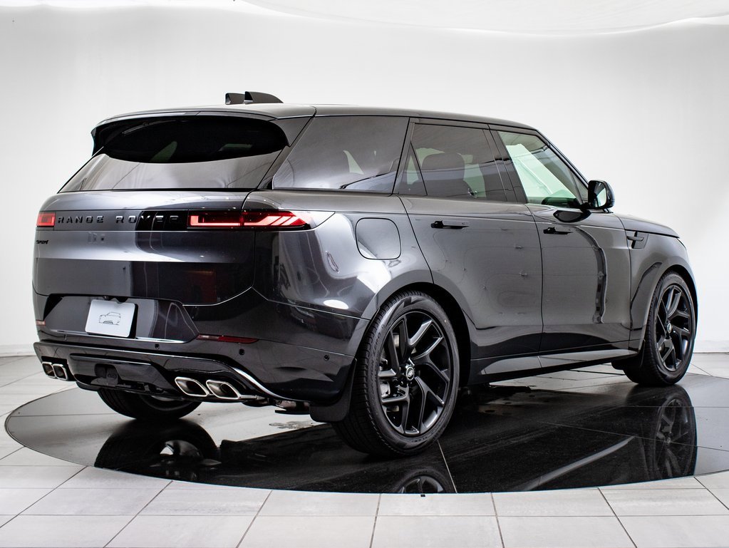 2025 Land Rover Range Rover Sport SE photo 6