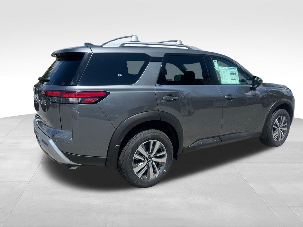 2025 Nissan Pathfinder SL photo 4