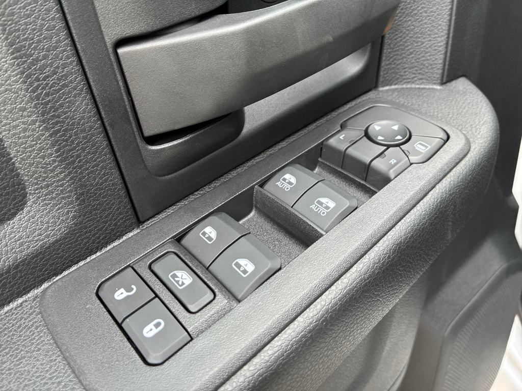 2025 Ram 2500 Tradesman photo 12