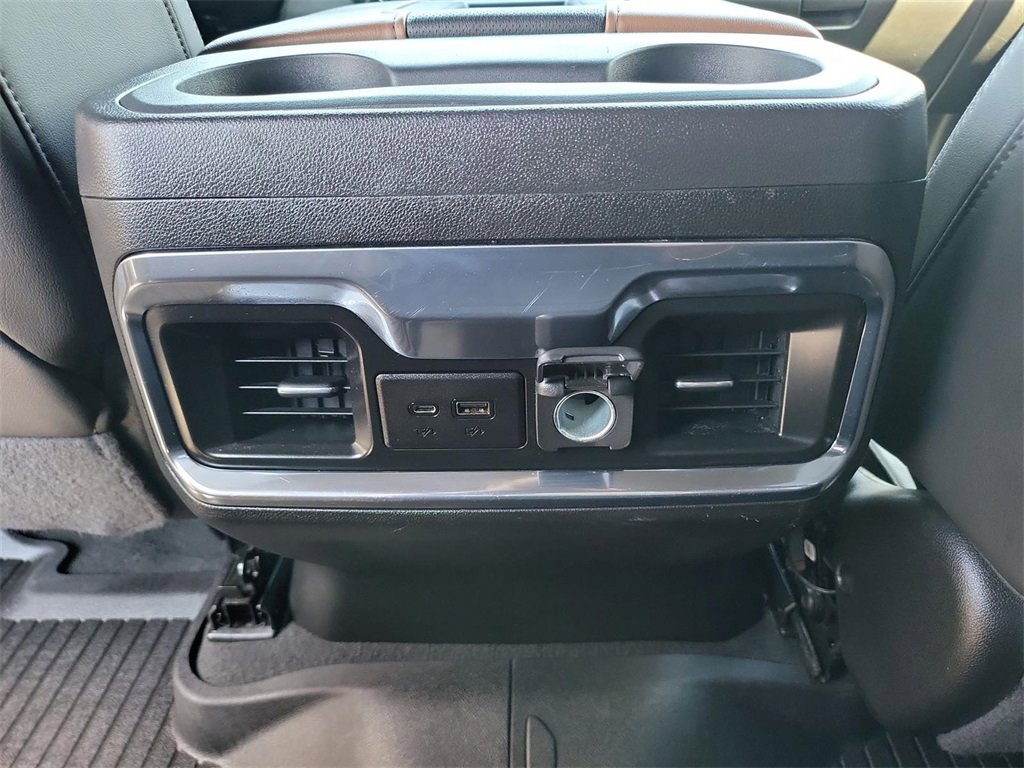 2022 Chevrolet Silverado 2500HD High Country photo 14