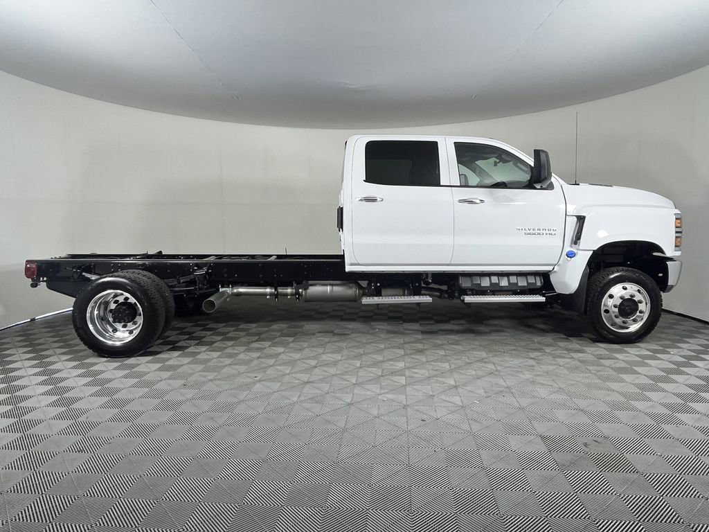 2025 Chevrolet Silverado 5500HD Work Truck photo 4