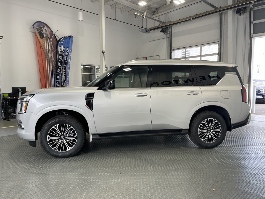 2025 Nissan Armada SL photo 4