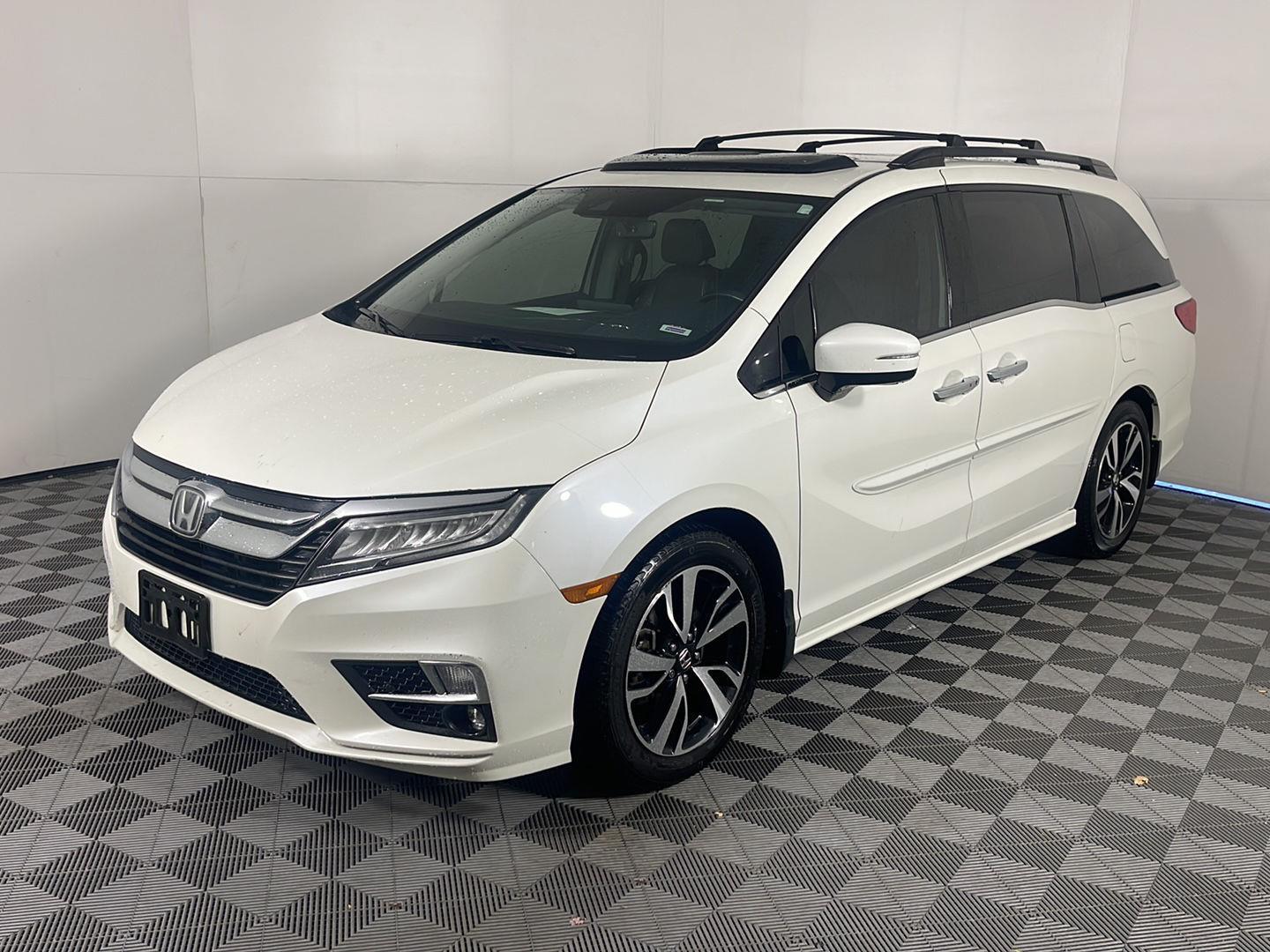 2018 Honda Odyssey Elite photo 2