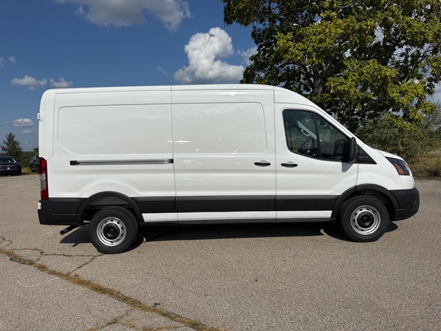 2026 Ford F-250 XLT photo 2