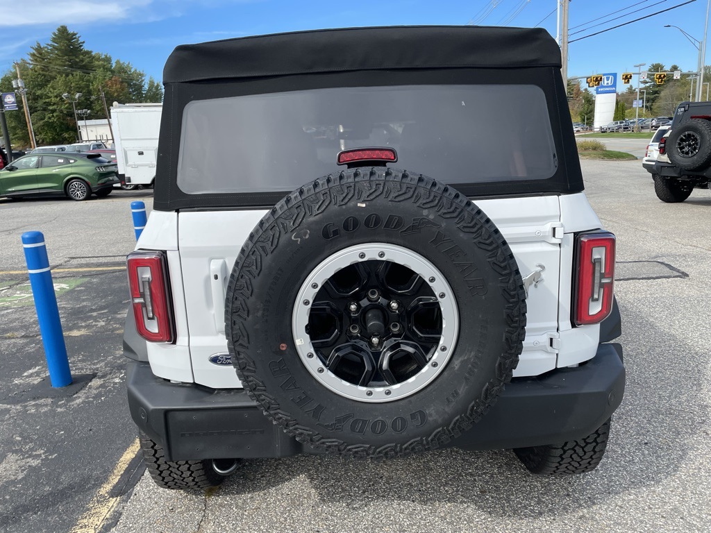 2025 Ford Bronco Outer Banks photo 3