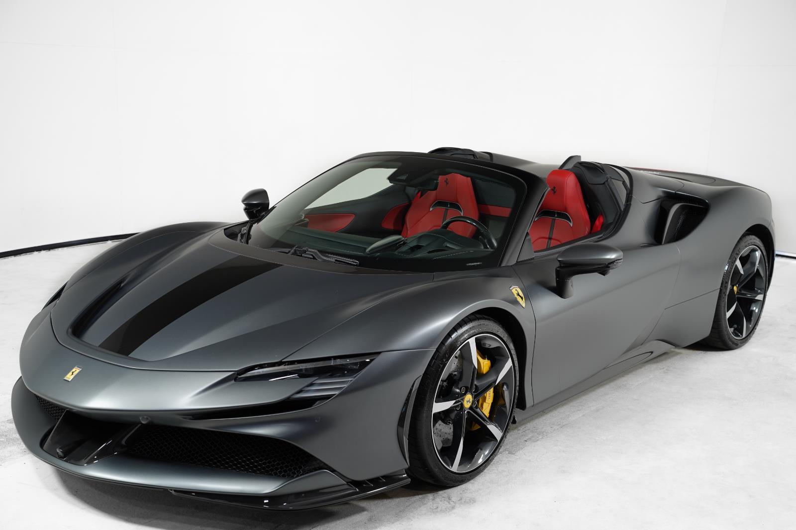 2022 Ferrari SF90 Spider photo 2