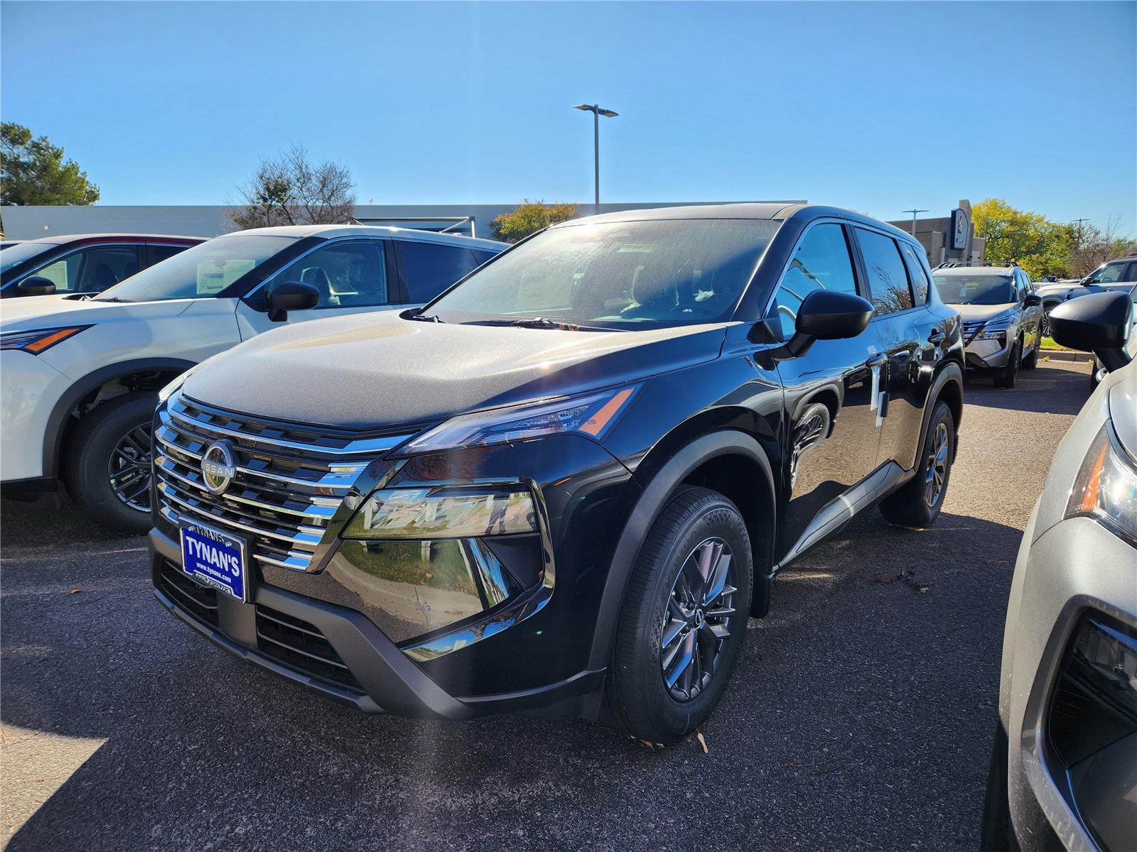 2026 Nissan Rogue S photo 2