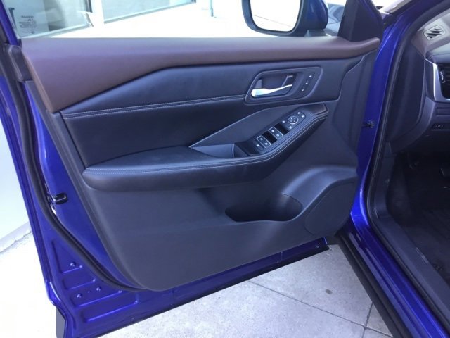 2022 Nissan Rogue SL photo 16
