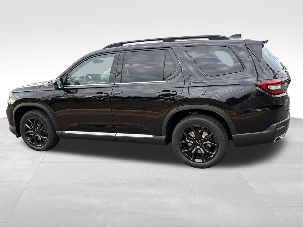 2025 Honda Pilot Touring photo 4