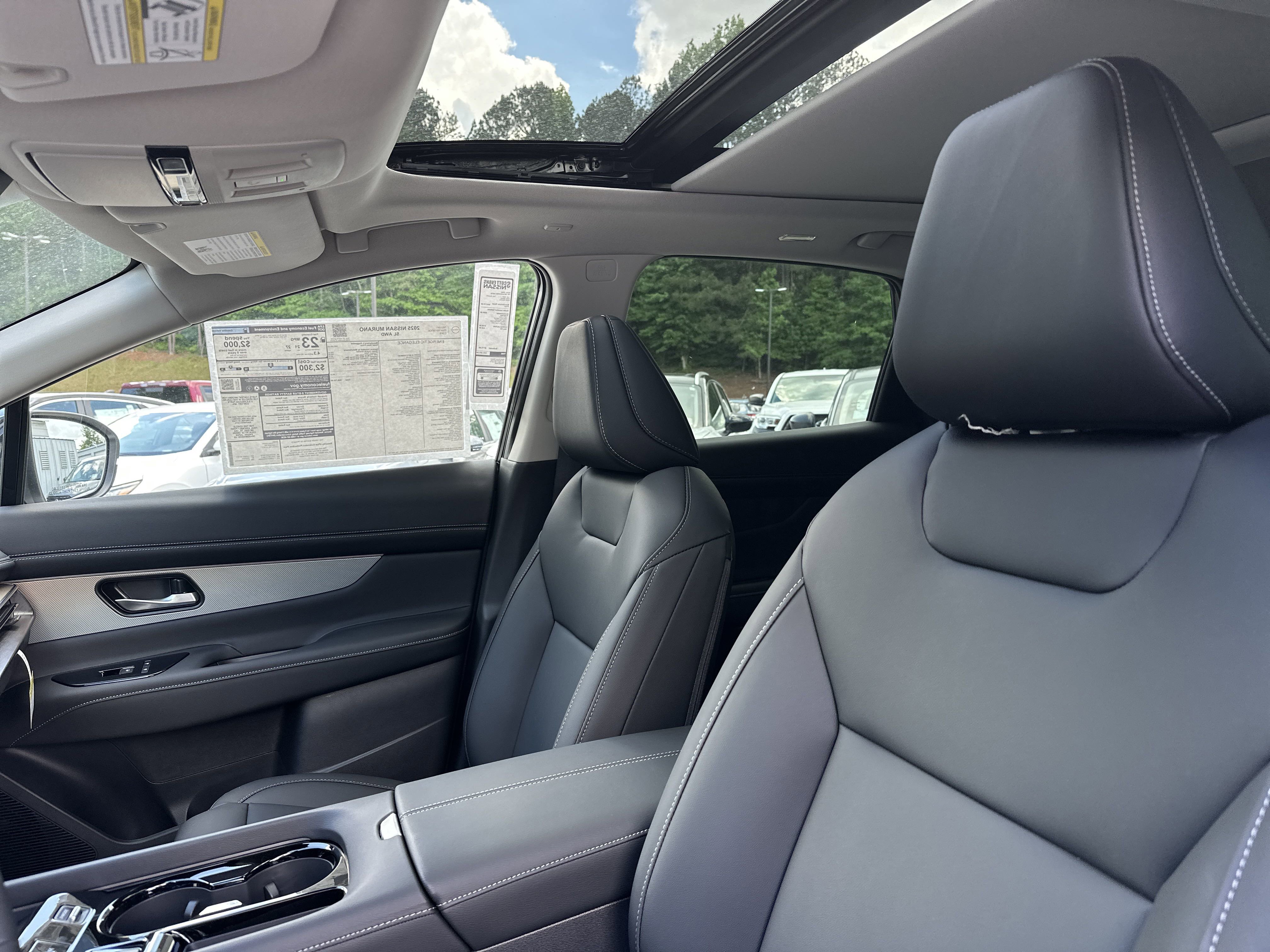 2025 Nissan Murano SL photo 26