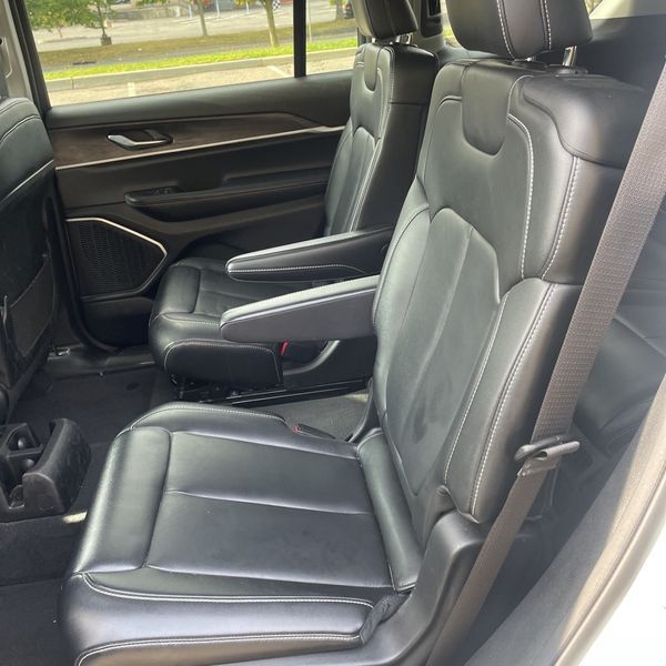 2021 Jeep Grand Cherokee Limited photo 9