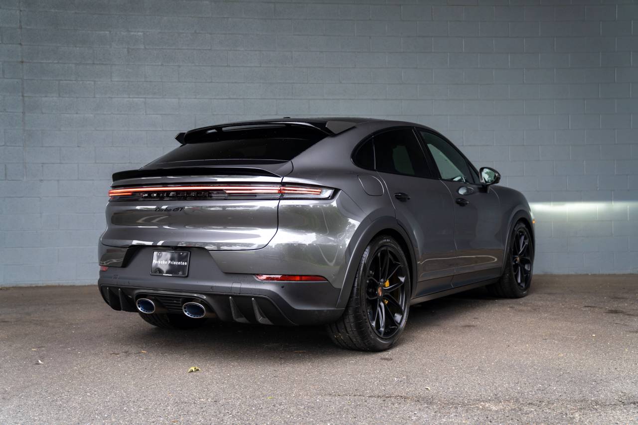2025 Porsche Cayenne Turbo GT photo 15