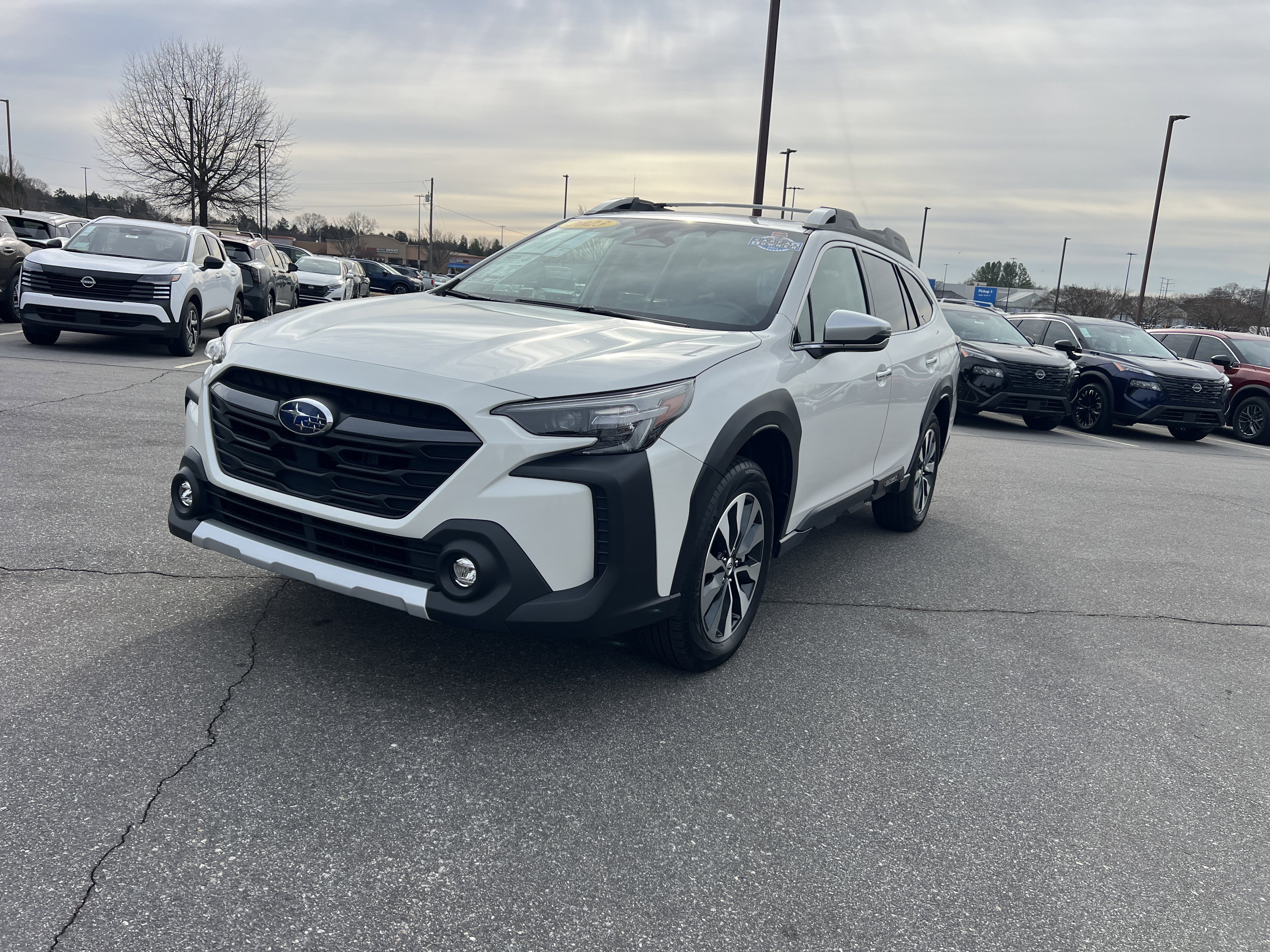 2023 Subaru Outback Touring's photo