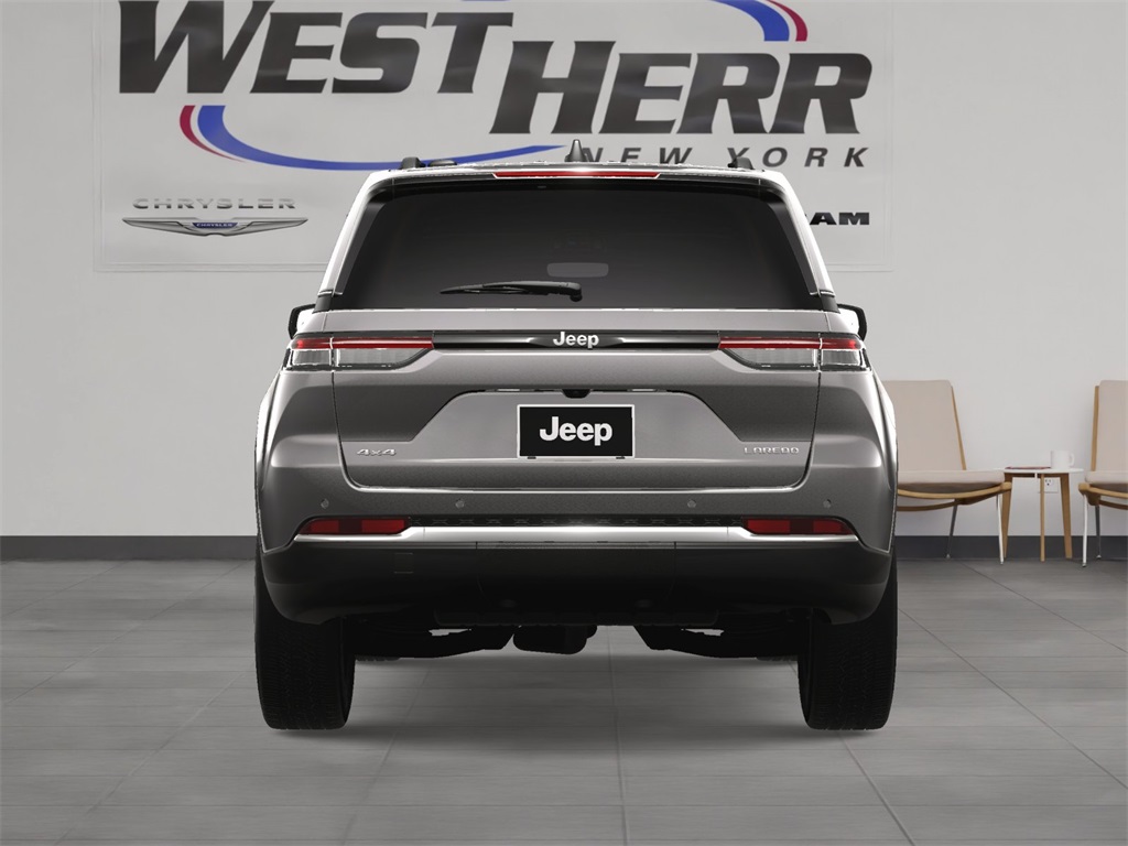 2025 Jeep Grand Cherokee Laredo photo 21