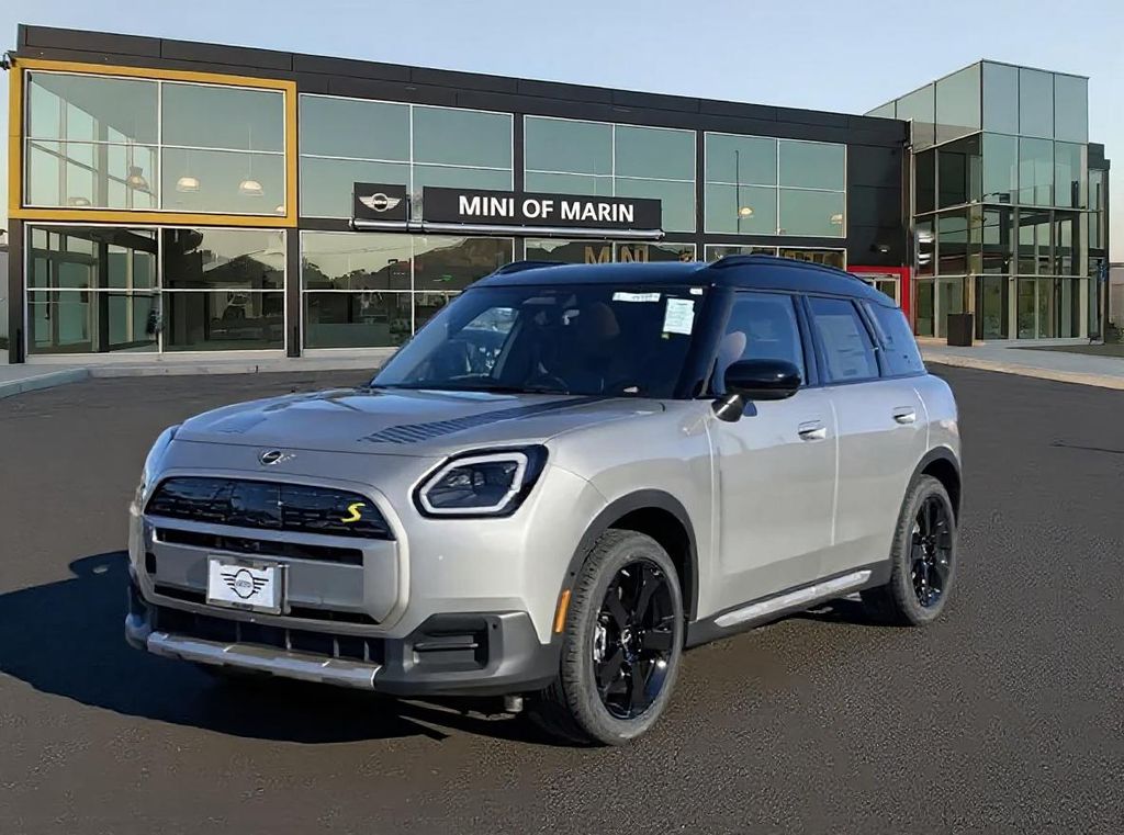 2026 MINI Countryman Classic's photo