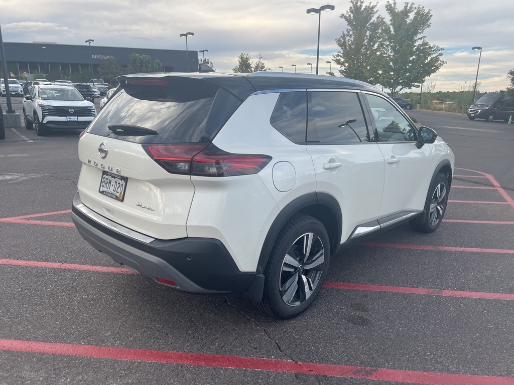 2021 Nissan Rogue SL photo 3