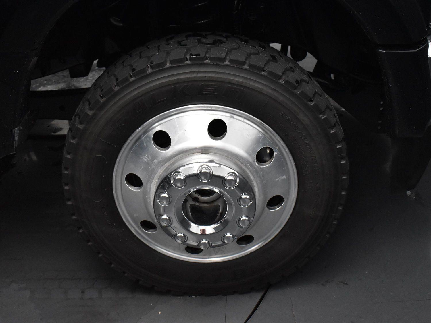 2022 Ford F-450 Lariat photo 32
