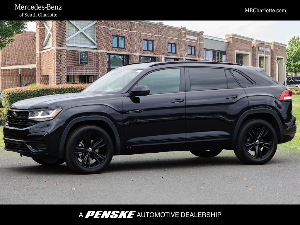 2023 Volkswagen Atlas Cross Sport SEL R-Line Black's photo