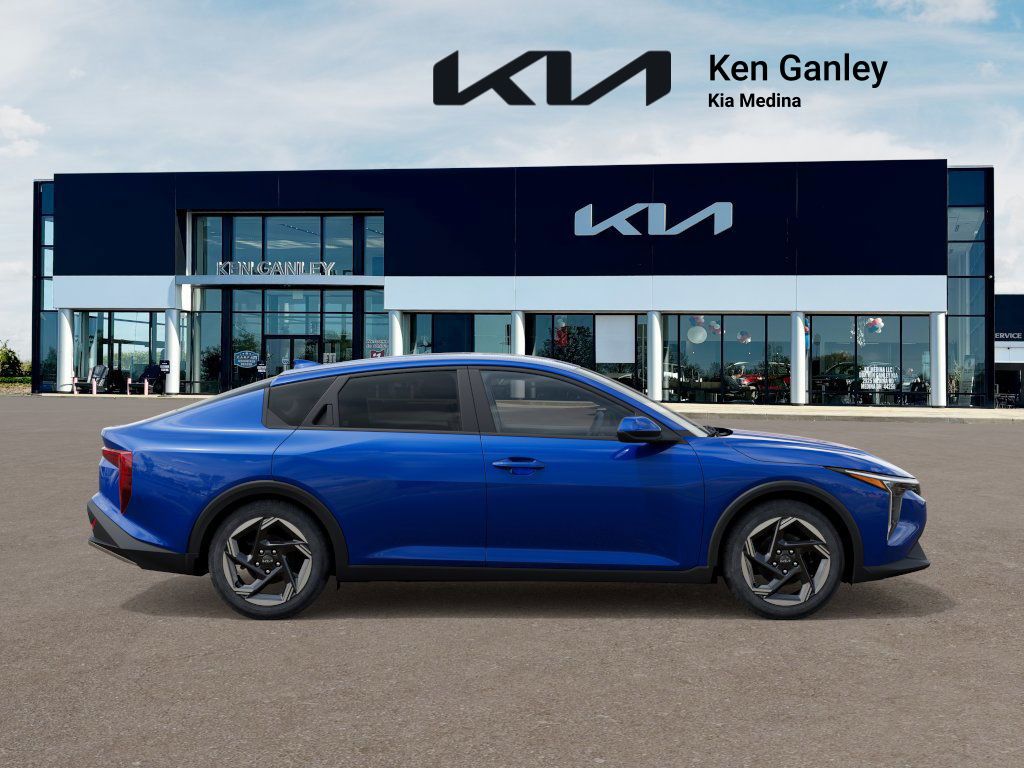 2025 Kia K4 EX photo 5