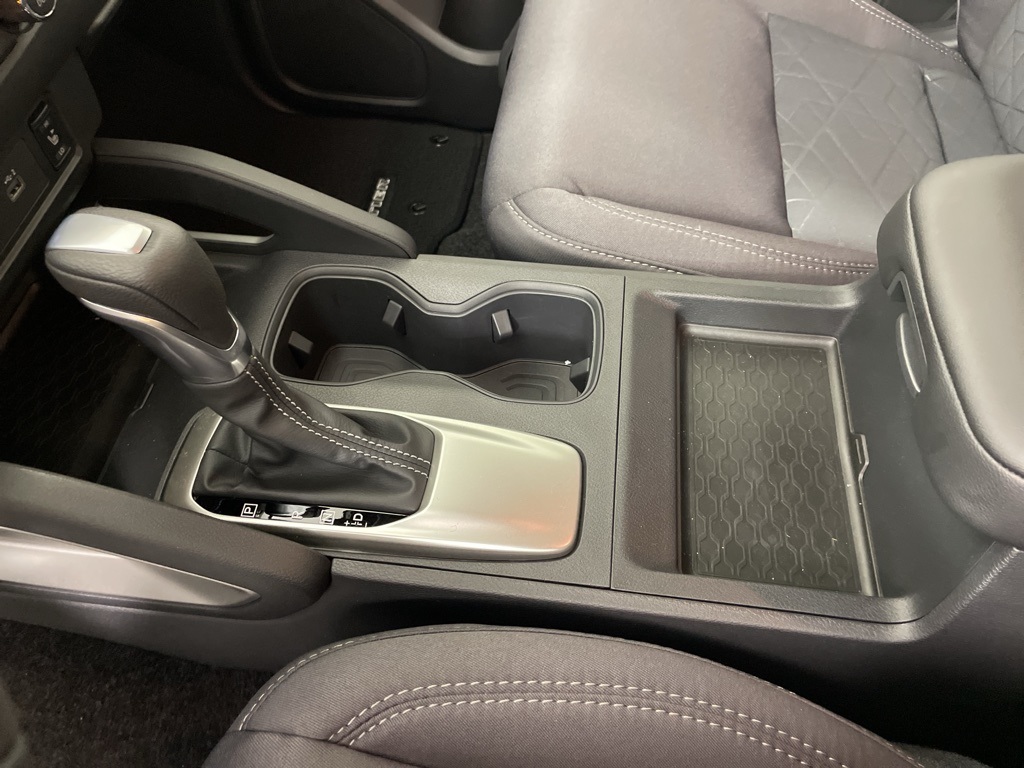 2025 Nissan Frontier King Cab SV photo 32