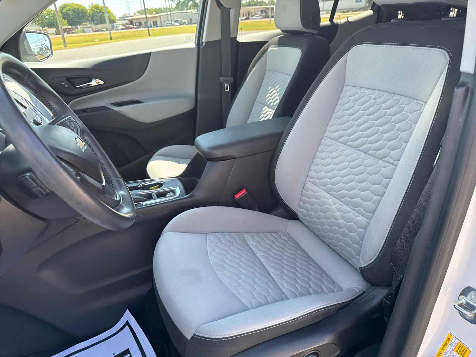 2018 Chevrolet Equinox LT photo 9