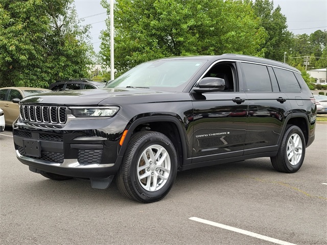2023 Jeep Grand Cherokee Laredo photo 4
