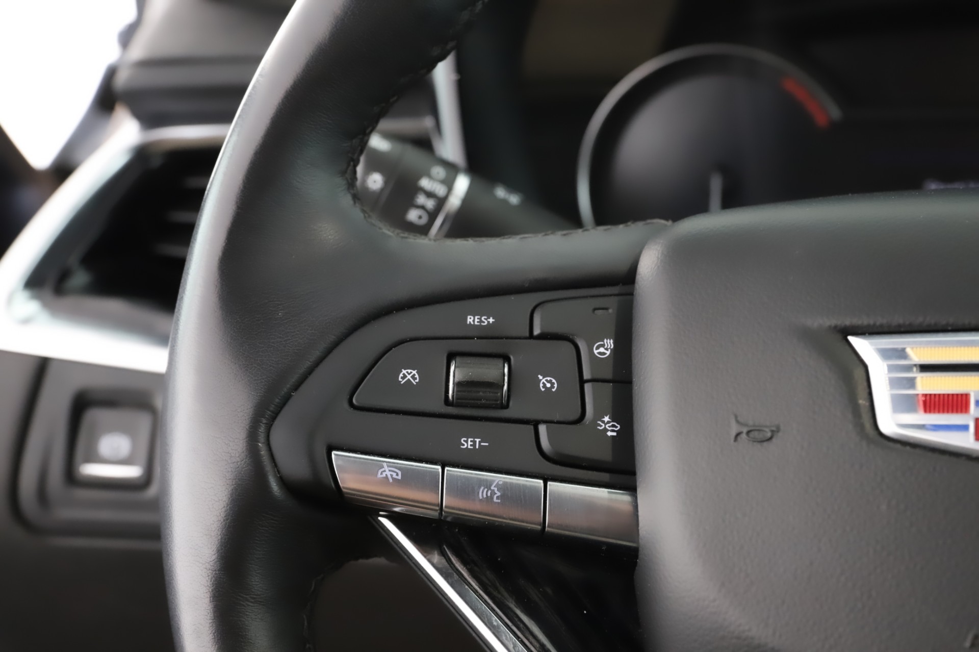 2024 Cadillac XT6 Premium Luxury photo 21