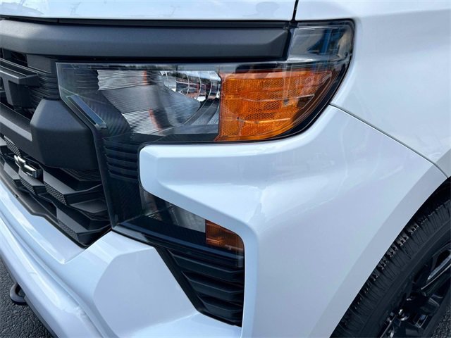 2025 Chevrolet Silverado 1500 Custom photo 9