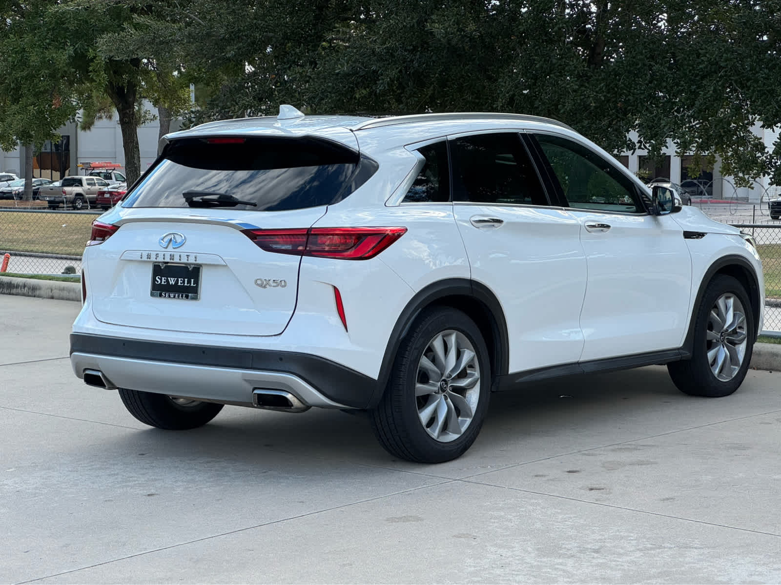 2021 Infiniti QX50 Luxe photo 4