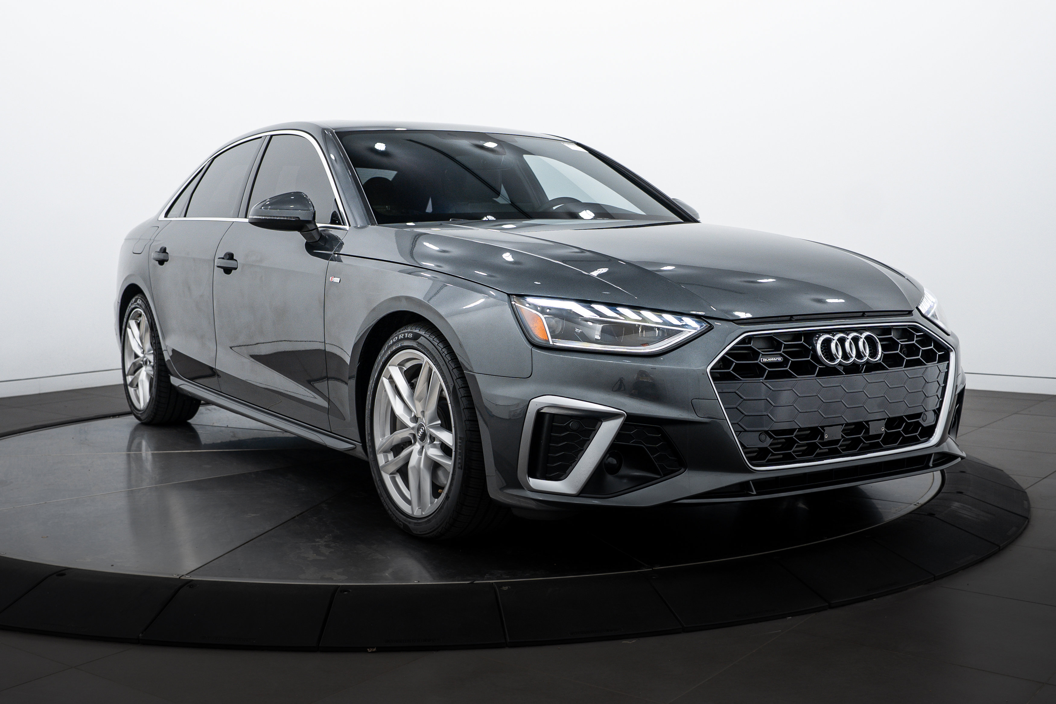2020 Audi A4 Quattro Premium Plus photo 2