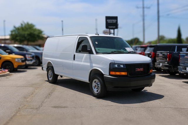 2025 GMC Savana Cargo Work Van's photo