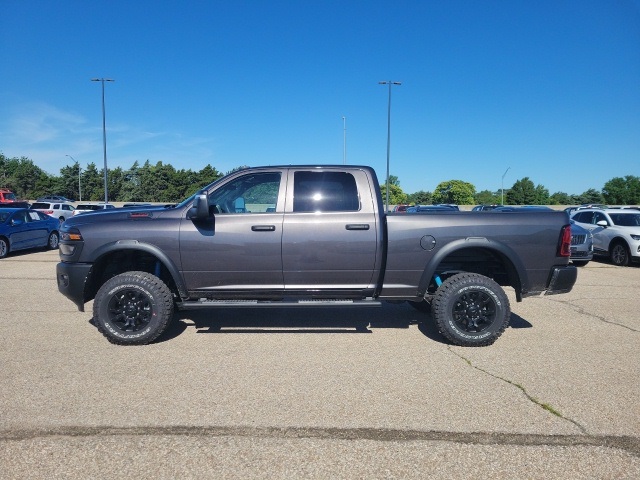 2025 Ram 2500 Tradesman photo 2