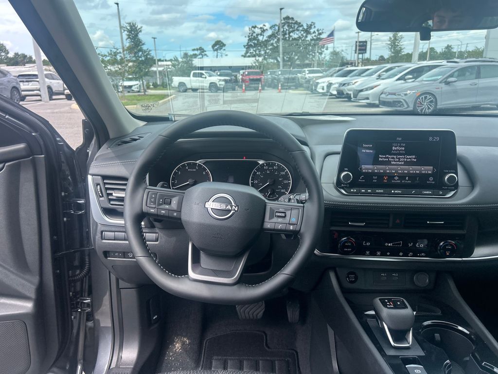 2026 Nissan Rogue SV photo 23