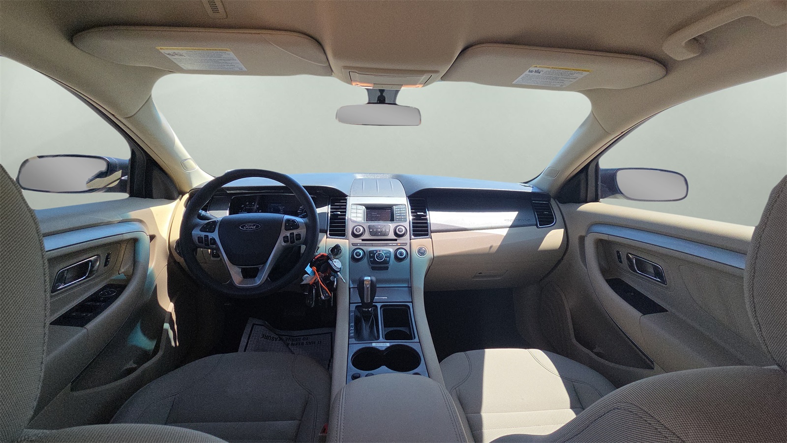 2018 Ford Taurus SE photo 19