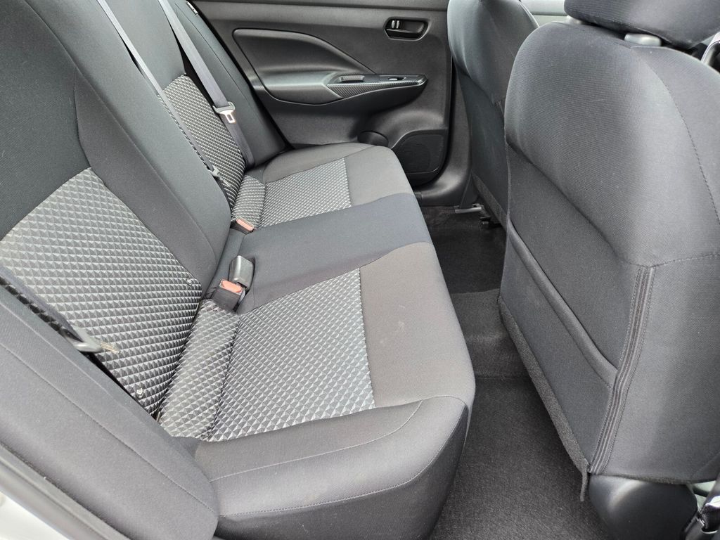 2024 Nissan Versa 1.6 S photo 16