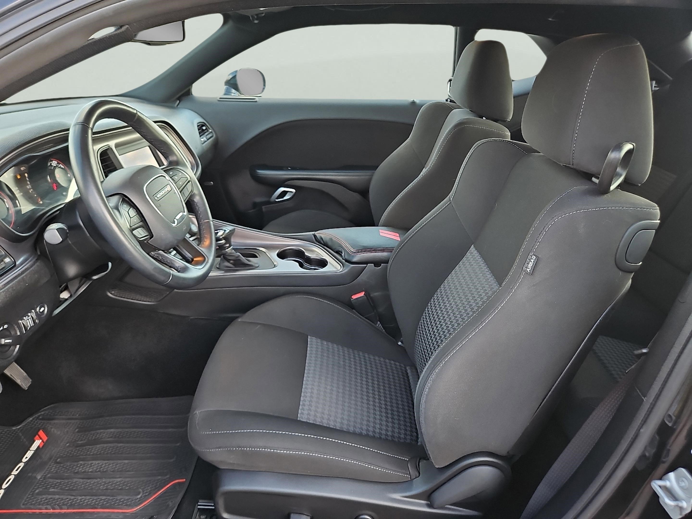 2023 Dodge Challenger GT photo 9