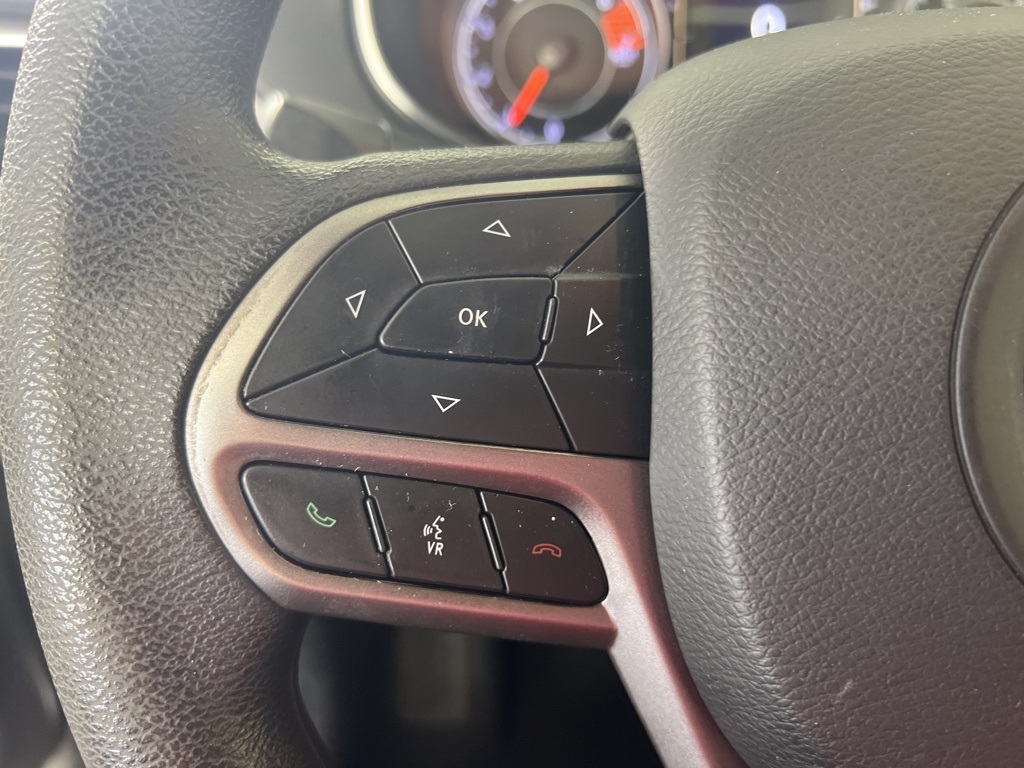 2019 Jeep Cherokee Latitude photo 8