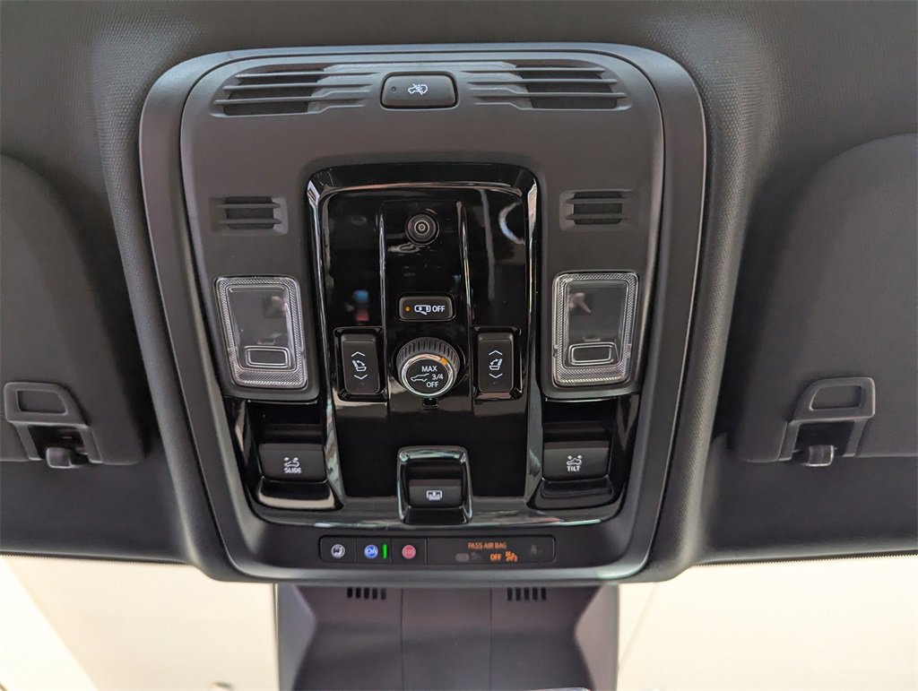 2025 Cadillac Escalade Premium Luxury photo 26