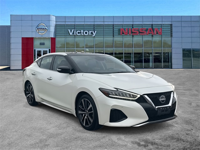 2023 Nissan Maxima SL's photo