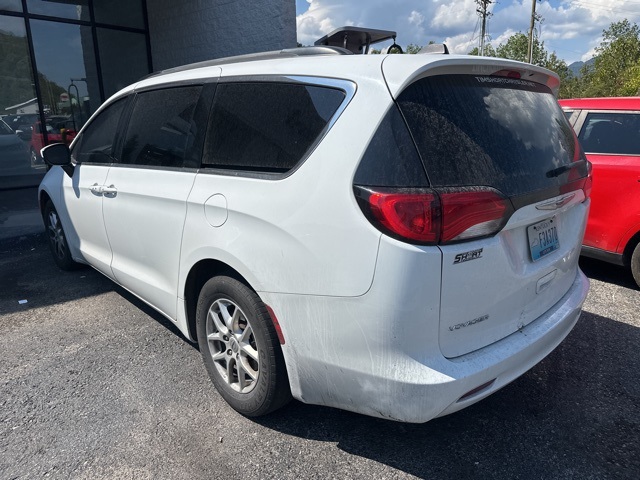 2021 Chrysler Voyager LXi photo 2
