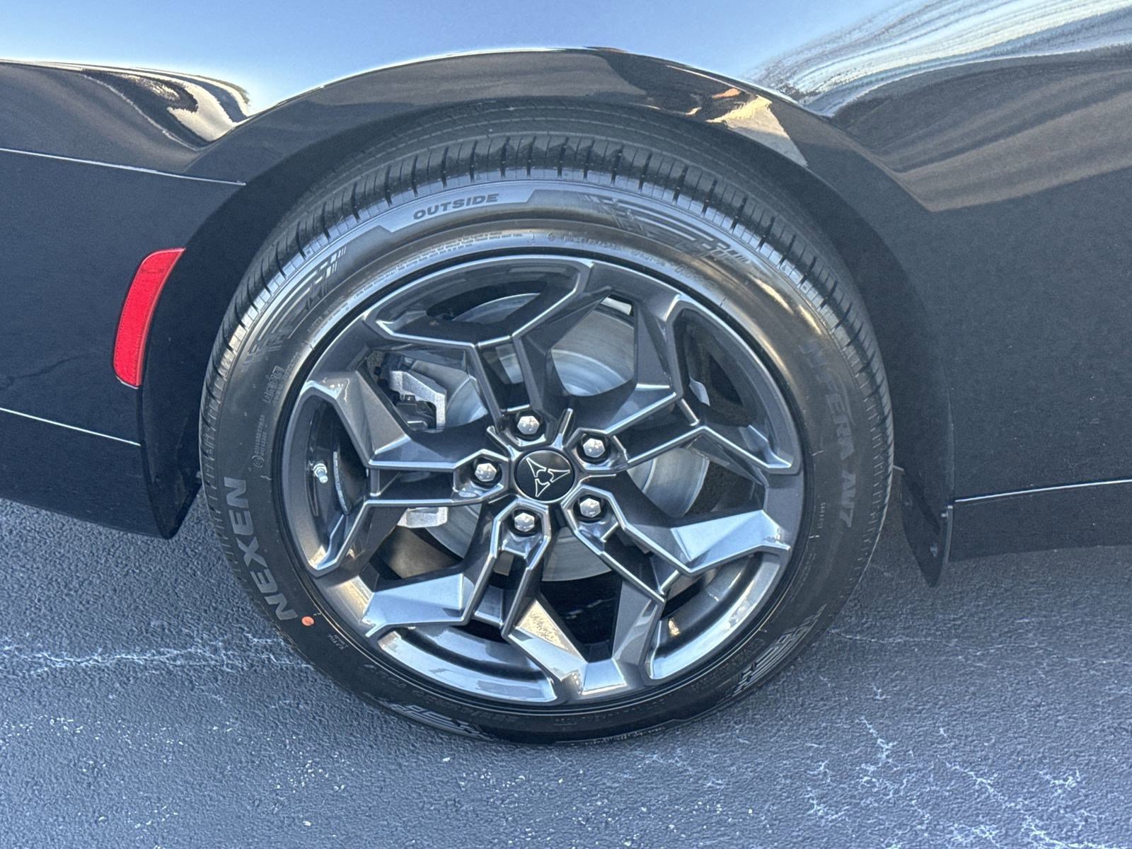 2025 Dodge Charger R/T photo 9