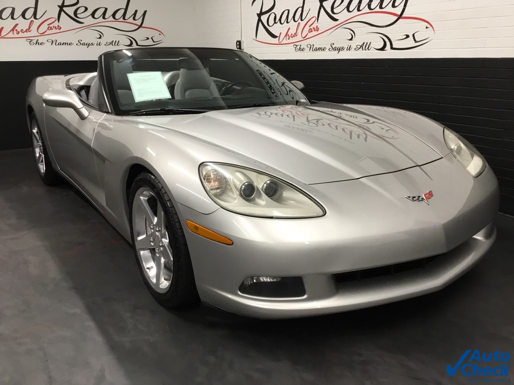 2005 Chevrolet Corvette Base photo 3
