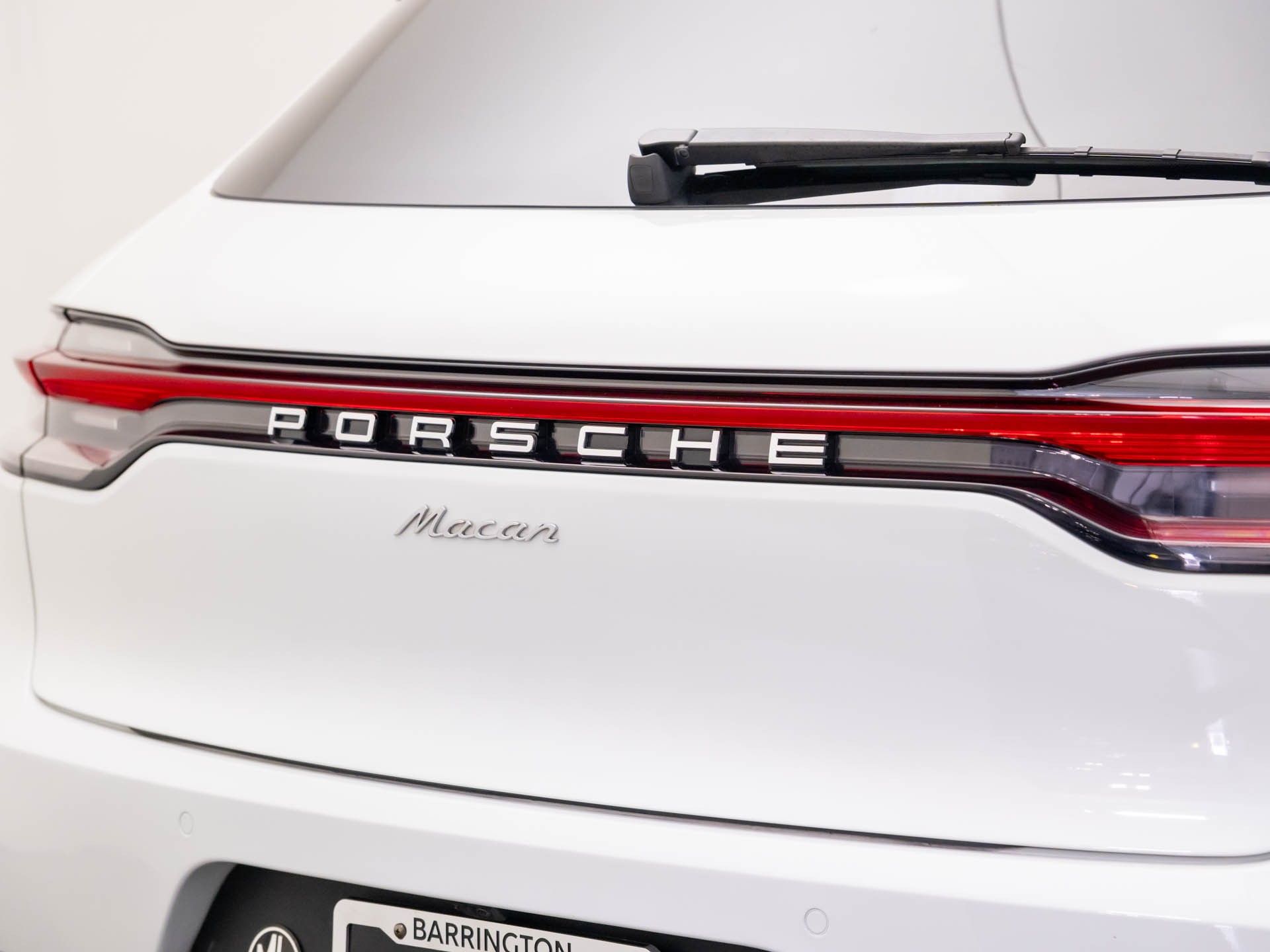2021 Porsche Macan Base photo 30