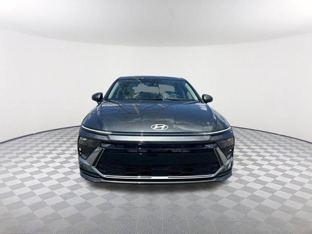 2025 Hyundai Sonata SE photo 2