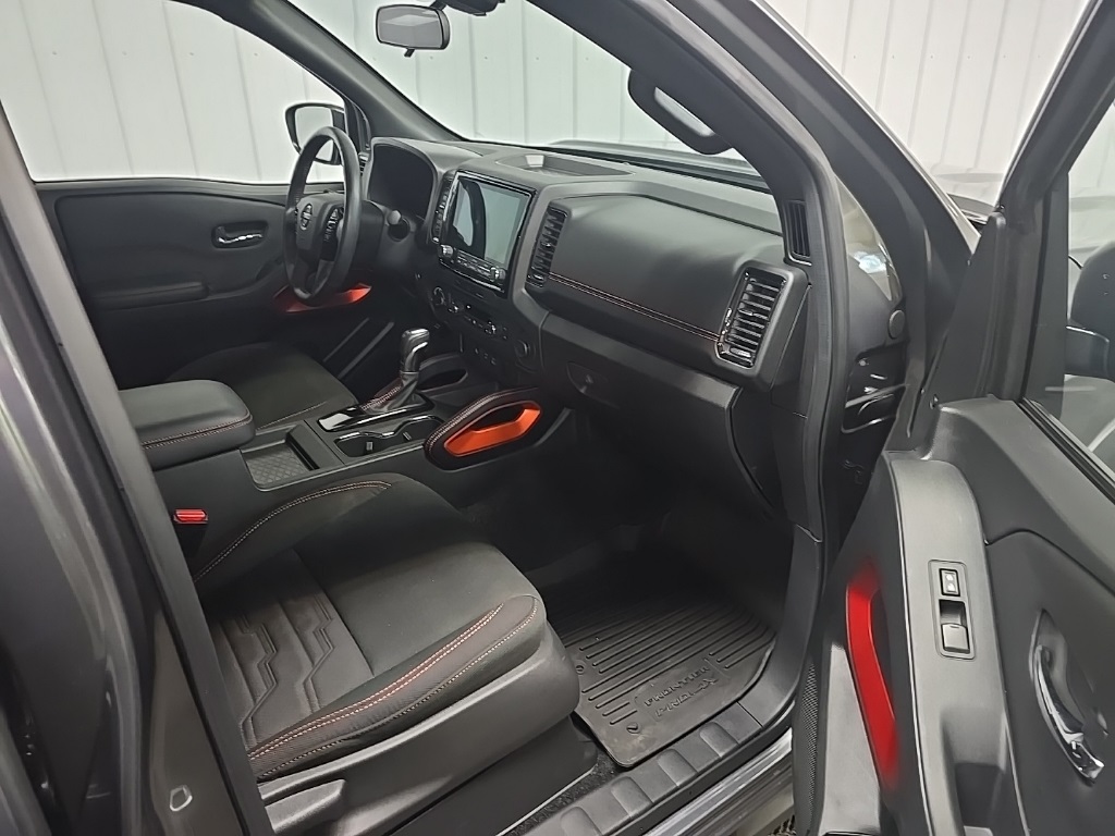 2023 Nissan Frontier PRO-4X photo 14