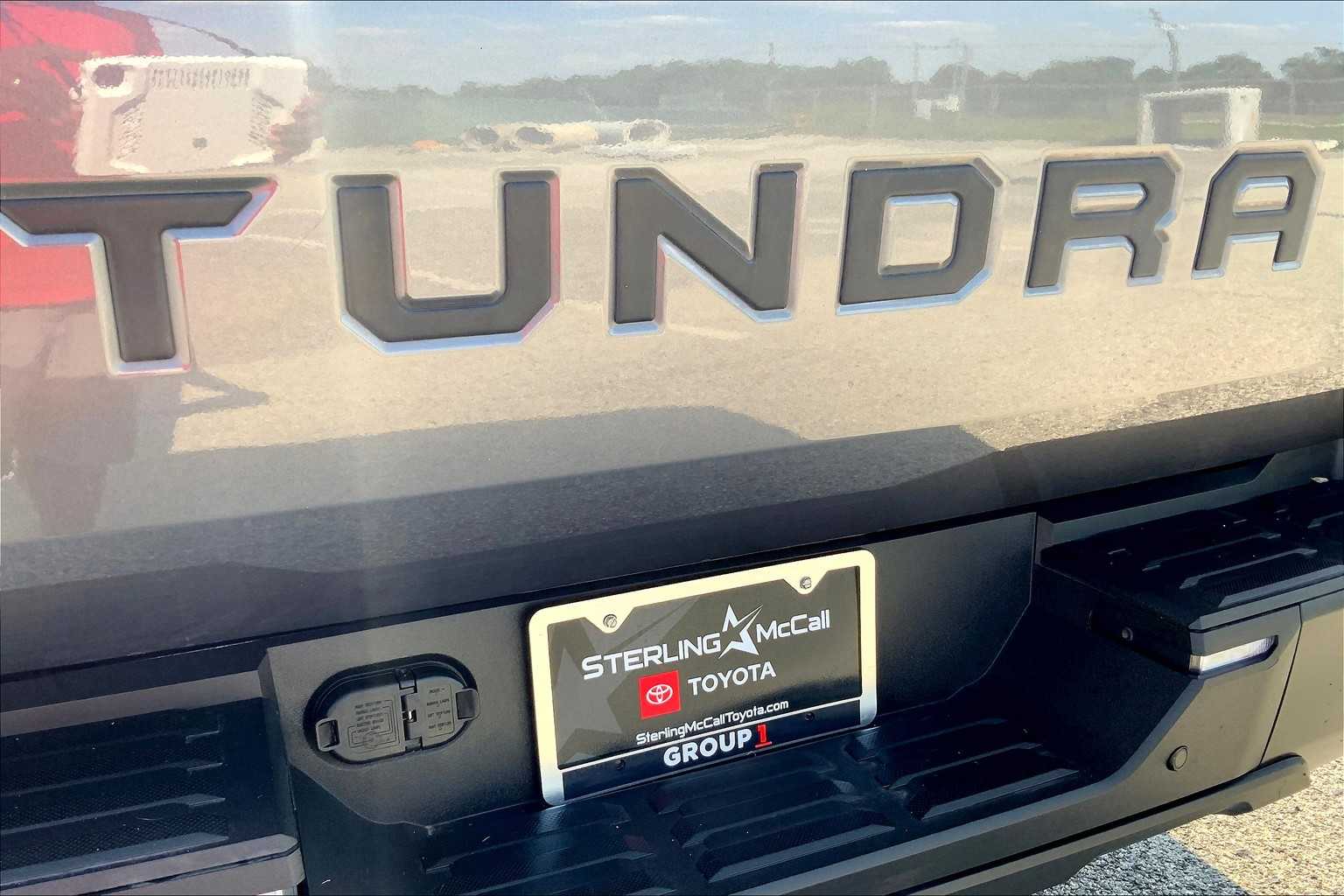 2023 Toyota Tundra SR5 photo 9