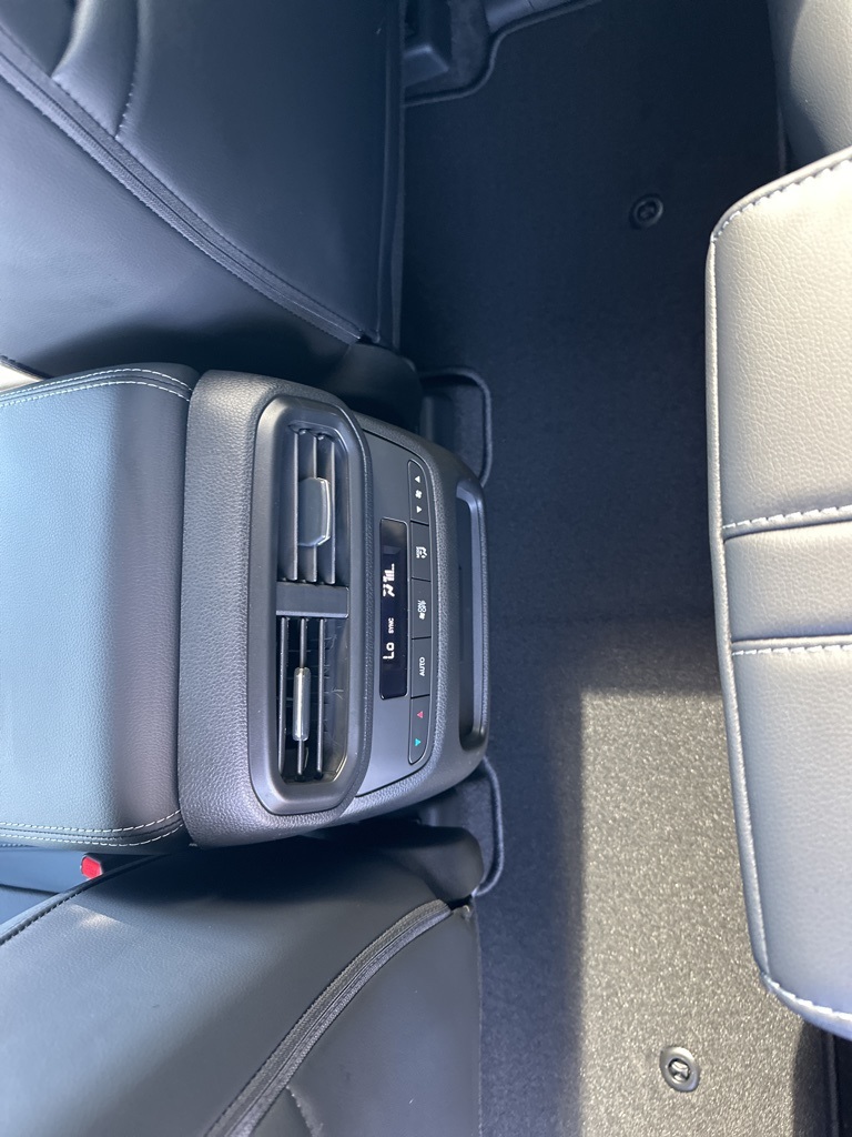 2025 Honda Pilot Touring photo 15